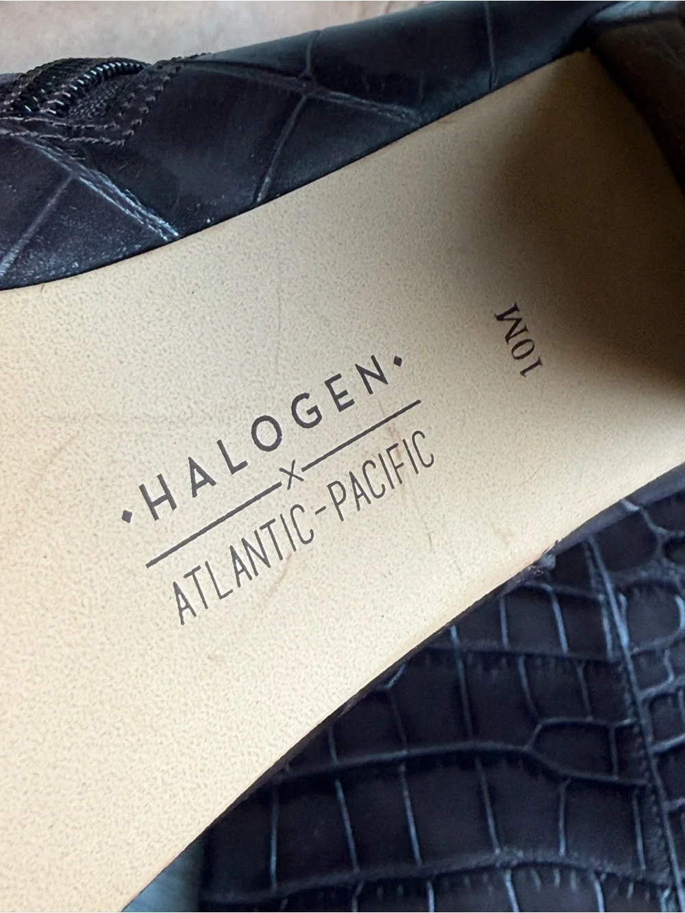 Halogen croc embossed